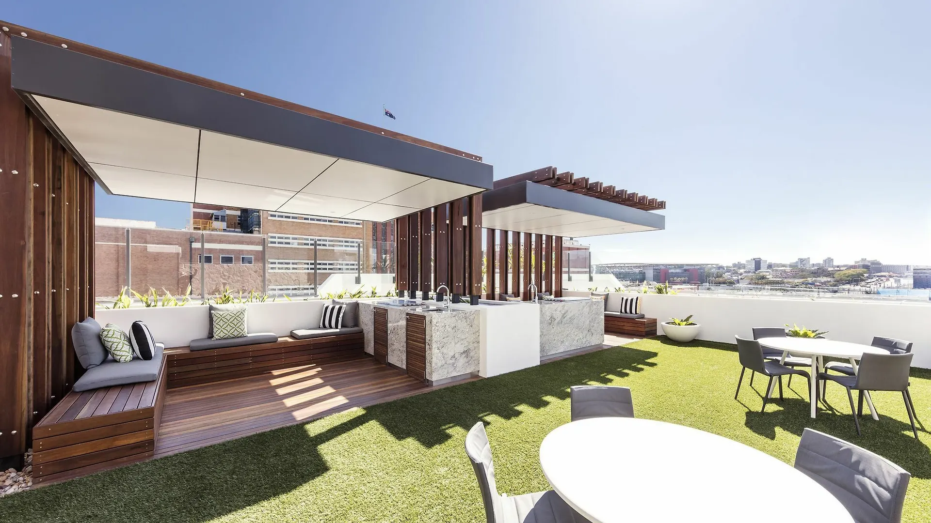 ****  The Milton Brisbane Aparthotel Australia